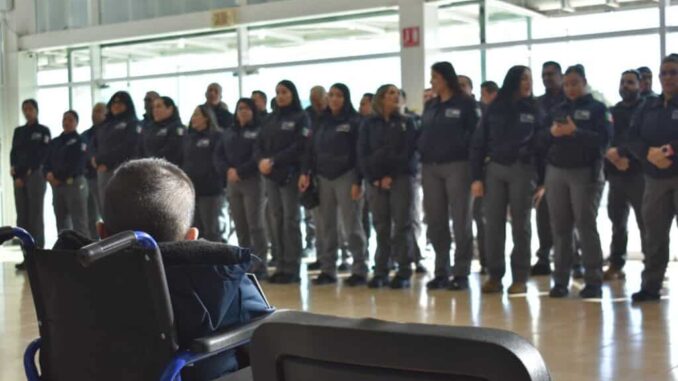 cumple-fge-sueno-de-nino-de-convertirse-en-policia-ministerial-por-un-dia.jpg Cumple FGE sueño de niño de convertirse en Policía Ministerial por un día