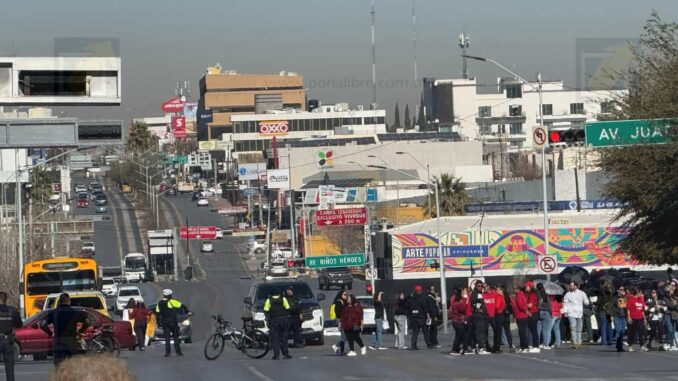 docentes-federalizados-bloquean-el-primer-cuadro-en-protesta-contra-la-reforma-a-la-ley-del-issste.jpeg Docentes federalizados bloquean el primer cuadro en protesta contra la reforma a la Ley del ISSSTE