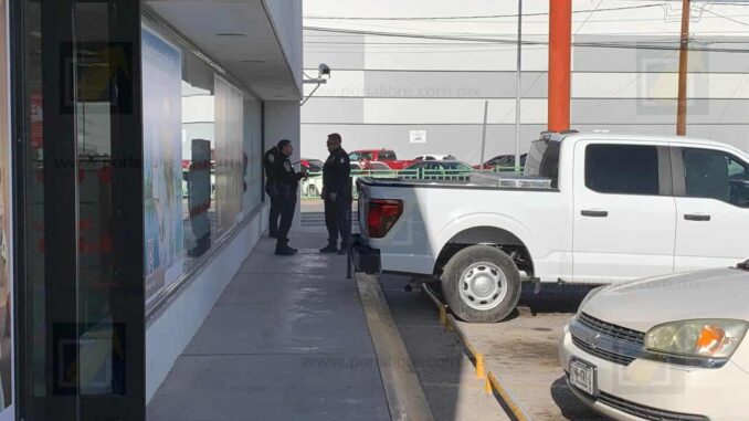 asaltan-a-mujer-al-exterior-de-un-banco-la-despojan-de-200-mil-pesos.jpeg Asaltan a mujer al exterior de un banco; la despojan de 200 mil pesos