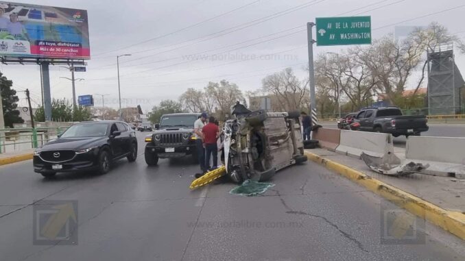 dos-mujeres-quedan-heridas-tras-choque-volcadura-en-la-cantera-una-de-consideracion.jpeg Dos mujeres quedan heridas tras choque volcadura en La Cantera; una de consideración