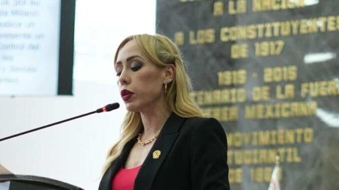 brenda-rios-presenta-iniciativa-para-reconocer-el-heroismo-de-los-bomberos-de-chihuahua.jpeg Brenda Ríos presenta iniciativa para reconocer el heroísmo de los bomberos de Chihuahua