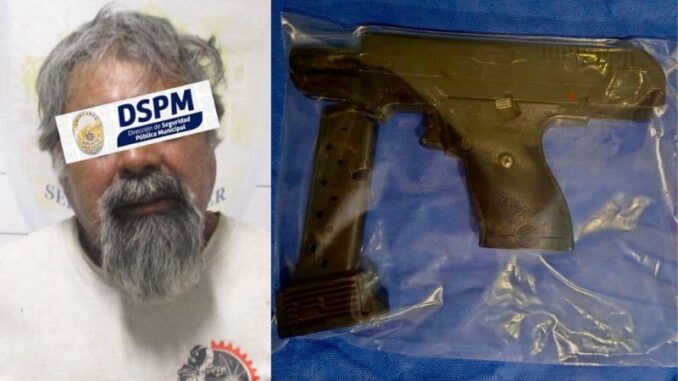 policia-municipal-detiene-en-la-nuevo-milenio-a-un-hombre-con-una-9mm.jpg Policía Municipal detiene en la Nuevo Milenio a un hombre con una 9MM