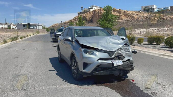 aparatoso-choque-en-hacienda-los-morales-deja-un-herido-y-cuantiosos-danos.jpeg Aparatoso choque en Hacienda Los Morales deja un herido y cuantiosos daños