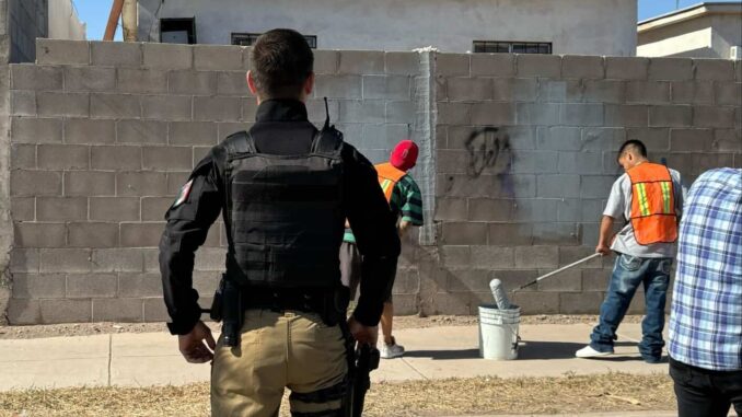 concientizan-policias-municipales-a-grafiteros-de-la-zona-oriente-de-la-ciudad.jpeg Concientizan policías municipales a grafiteros de la zona oriente de la ciudad