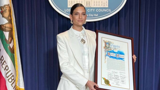 Natalia Jiménez recibe reconocimiento de Los Ángeles y encabeza Fiesta Broadway 2025