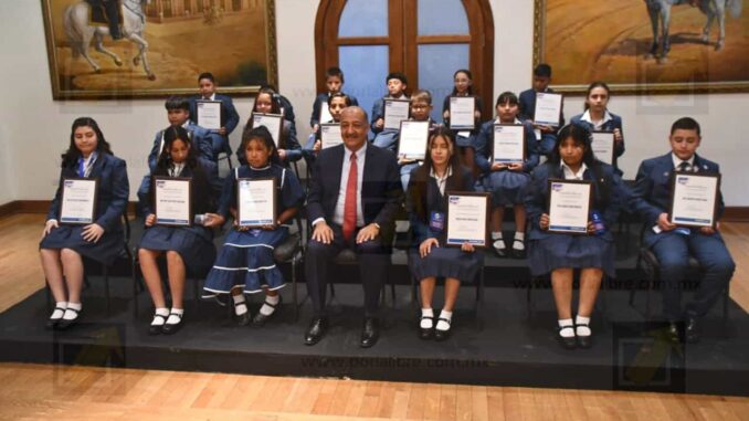 entregan-nombramientos-al-gabinete-infantil-2025.jpeg Entregan nombramientos al Gabinete Infantil 2025