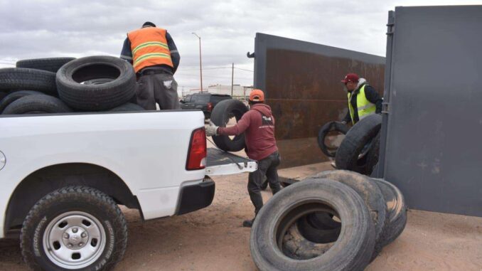 retiran-llantas-en-operativo-de-limpieza-en-la-talamas.jpeg Retiran llantas en operativo de limpieza en la Talamás