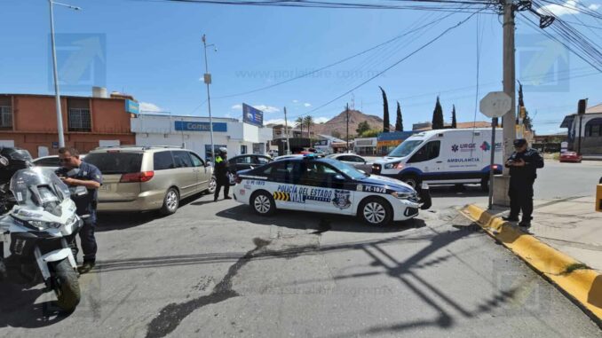 colision-entre-patrulla-y-vehiculo-particular-en-la-avenida-juarez-y-la-junta.jpeg Colisión entre patrulla y vehículo particular en la avenida Juárez y La Junta