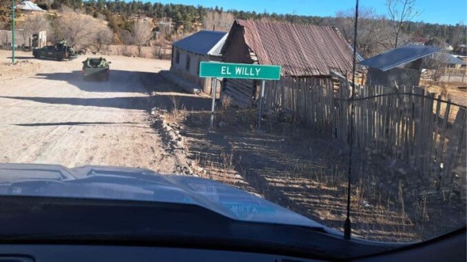 enfrentamiento-entre-militares-y-civiles-deja-un-muerto-en-zona-de-fosas-clandestinas-en-casas-grandes.jpg Enfrentamiento entre militares y civiles deja un muerto en zona de fosas clandestinas en Casas Grandes