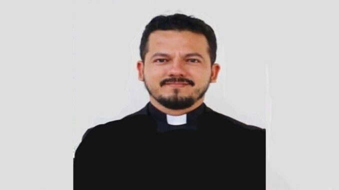 localizan-con-vida-al-sacerdote-jesus-yovani-en-culiacan.jpg Localizan con vida al sacerdote Jesús Yovani en Culiacán