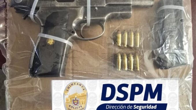 aseguran-municipales-arma-de-fuego-cargada-en-casa-de-la-colonia-alfredo-chavez.jpeg Aseguran municipales arma de fuego cargada en casa de la colonia Alfredo Chávez