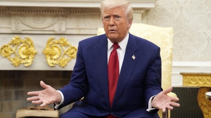 trump-dice-que-los-magnates-de-internet-ahora-le-besan-el-trasero.jpg Trump dice que los magnates de internet ahora le «besan el trasero»