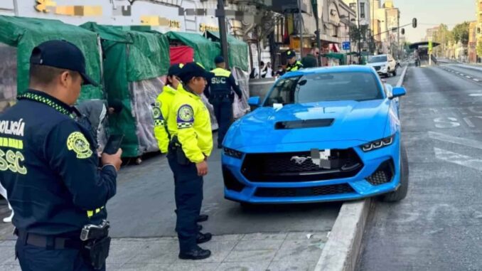 detienen-a-conductora-ebria-tras-impactar-su-mustang-en-calles-de-la-cdmx.jpg Detienen a conductora ebria tras impactar su Mustang en calles de la CDMX