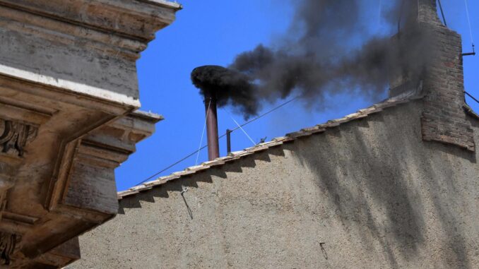 fumata-negra-tras-votaciones-en-el-segundo-dia-del-conclave.jpg Fumata negra tras votaciones en el segundo día del cónclave