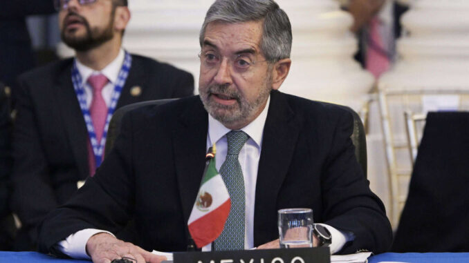 el-canciller-juan-ramon-de-la-fuente-representara-a-mexico-en-el-foro-china-celac.jpg El canciller Juan Ramón de la Fuente representará a México en el Foro China-Celac