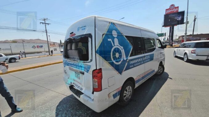 choque-entre-urbano-y-transporte-oficial-deja-dos-personas-con-discapacidad-lesionadas.jpeg Choque entre urbano y transporte oficial deja dos personas con discapacidad lesionadas