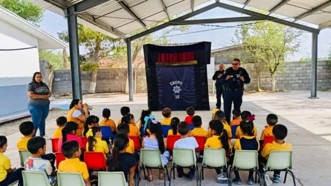informan-sobre-seguridad-y-valores-en-samalayuca-con-teatro-guinol.jpg Informan sobre seguridad y valores en Samalayuca con teatro guiñol