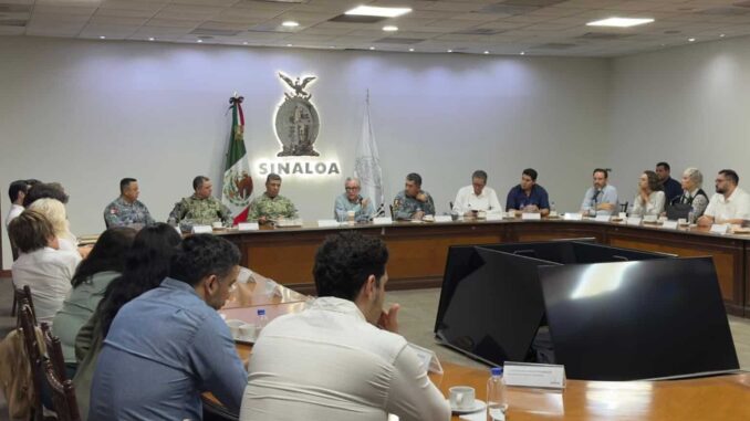 gobierno-de-sinaloa-y-empresarios-refuerzan-coordinacion-para-impulsar-economia-en-sinaloa.jpg Gobierno de Sinaloa y empresarios refuerzan coordinación para impulsar economía en Sinaloa