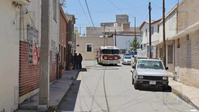 bomberos-controlan-incendio-en-vivienda-de-dos-niveles-en-zona-centro.jpeg Bomberos controlan incendio en vivienda de dos niveles en zona centro
