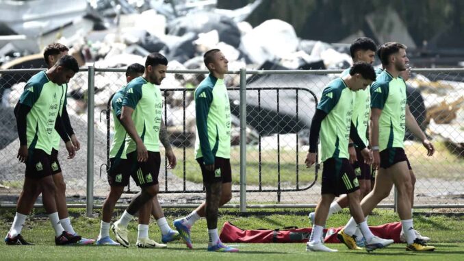 la-seleccion-mexicana-llega-en-silencio-a-los-angeles-lista-para-defender-el-titulo.jpg La Selección Mexicana llega en silencio a Los Ángeles, lista para defender el título