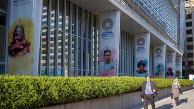 america-latina-crecera-un-2-3-en-2025-con-mexico-en-el-centro-de-las-tensiones.jpg América Latina crecerá un 2.3% en 2025, con México en el centro de las tensiones