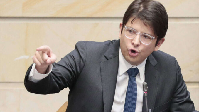 la-fiscalia-colombiana-imputa-a-cuarto-implicado-en-atentado-contra-senador-uribe-turbay.jpg La Fiscalía colombiana imputa a cuarto implicado en atentado contra senador Uribe Turbay