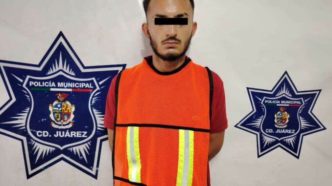detienen-a-conductor-con-vehiculo-robado-en-colonia-panfilo-natera.jpg Detienen a conductor con vehículo robado en colonia Pánfilo Natera