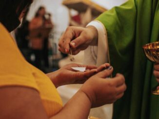Sacerdote Héctor Alejandro, víctima de ataque armado, permanece en terapia intensiva