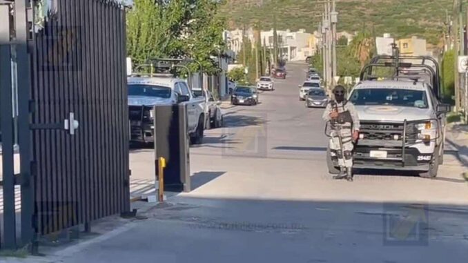 agentes-federales-realizan-cateo-en-fraccionamiento-rincon-del-angel.jpeg Agentes federales realizan cateo en fraccionamiento Rincón del Ángel