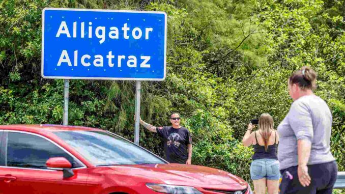Una tribu de Florida presenta demanda contra ‘Alligator Alcatraz’ por usurpar sus tierras