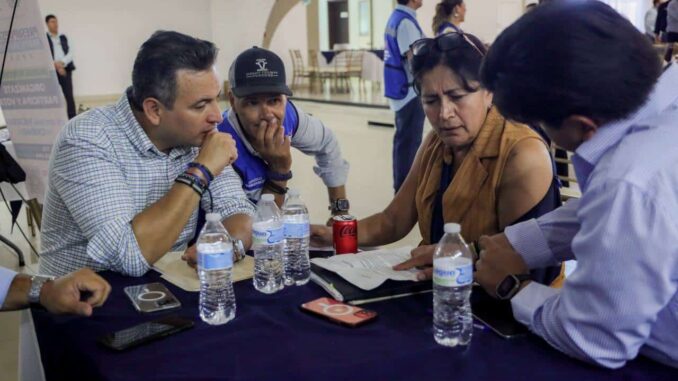 atiende-alcalde-bonilla-y-directores-necesidades-de-las-colonias-en-el-jueves-entre-vecinos.jpeg Atiende alcalde Bonilla y directores necesidades de las colonias en el «Jueves entre vecinos»