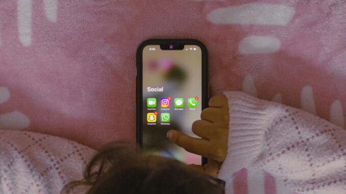 congreso-de-queretaro-aprueba-reforma-para-prohibir-uso-de-celulares-en-escuelas.jpg Congreso de Querétaro aprueba reforma para prohibir uso de celulares en escuelas