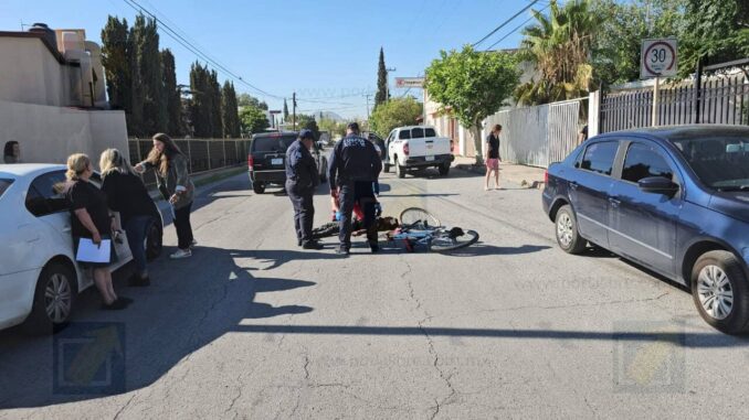 raramuri-a-bordo-de-una-bicicleta-resulta-herido-tras-chocar-con-una-camioneta-en-la-colonia-la-cima.jpeg Rarámuri a bordo de una bicicleta resulta herido tras chocar con una camioneta en la colonia La Cima