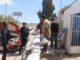 Apoyan policías municipales a afectados por lluvias en la colonia Fronteriza