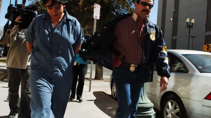 ice-traslada-a-menudo-a-inmigrantes-lejos-de-sus-domicilios.jpg ICE traslada ‘a menudo’ a inmigrantes lejos de sus domicilios