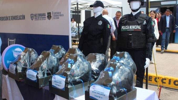 entregan-equipamiento-a-policias-de-21-municipios-en-meoqui.jpeg Entregan equipamiento a policías de 21 municipios en Meoqui