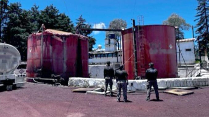 decomisan-933-mil-litros-de-hidrocarburo-en-veracruz.jpg Decomisan 933 mil litros de hidrocarburo en Veracruz