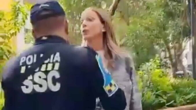 policia-denuncia-a-mujer-que-lo-insulto-tras-no-pagar-parquimetro-en-la-condesa.jpg Policía denuncia a mujer que lo insultó tras no pagar parquímetro en la Condesa