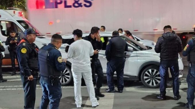 asesinan-a-dos-automovilistas-en-la-cdmx.jpg Asesinan a dos automovilistas en la CDMX