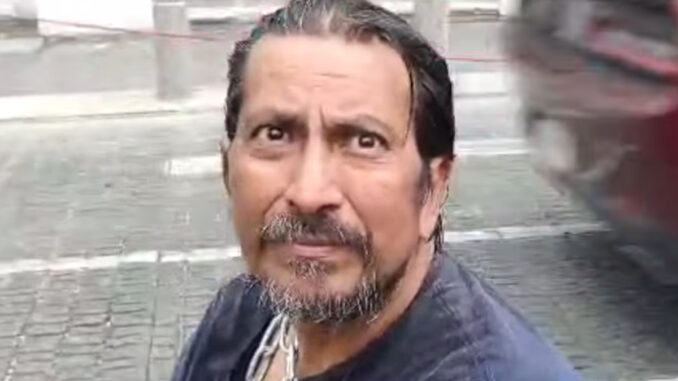 hombre-lleva-40-dias-en-huelga-de-hambre-en-xalapa.jpg Hombre lleva 40 días en huelga de hambre en Xalapa