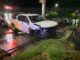 Aparatoso choque entre camioneta y sedán en el centro de la ciudad