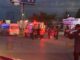 Patrullero omite alto al ingresar al Fuentes Mares; motociclista choca y queda herido grave
