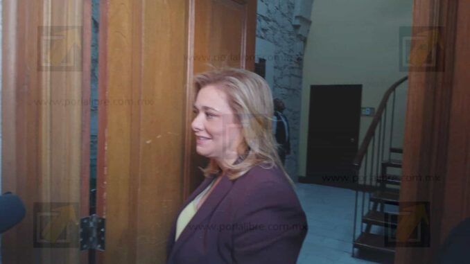 maru-campos-y-garcia-harfuch-revisan-estado-de-la-policia-de-juarez-ante-riesgo-de-infiltracion-criminal.jpeg Maru Campos y García Harfuch revisan estado de la Policía de Juárez ante riesgo de infiltración criminal