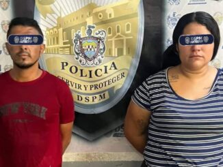 Municipales detienen a pareja involucrada en cinco asaltos a Oxxos