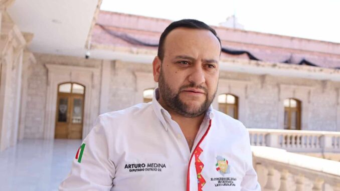 policias-estatales-pagan-aportaciones-a-pensiones-civiles-jubilacion-no-afecta-a-terceros-arturo-medina.jpeg Policías estatales pagan aportaciones a Pensiones Civiles; jubilación no afecta a terceros: Arturo Medina