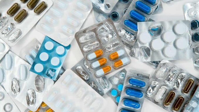 Gobierno anuncia inversiones por 12 mil mdp en sector farmacéutico