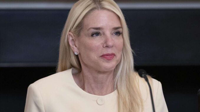 departamento-de-justicia-de-eeuu-investigara-supuesta-conspiracion-contra-trump-por-la-trama-rusa.jpg Departamento de Justicia de EE.UU. investigará supuesta conspiración contra Trump por la ‘trama rusa’